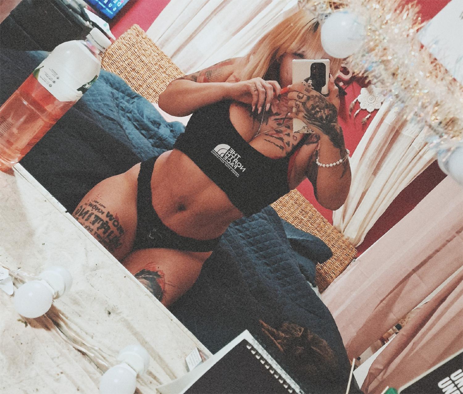 Violette_kush's media