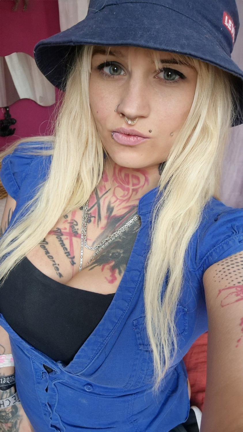 Violette_kush's media