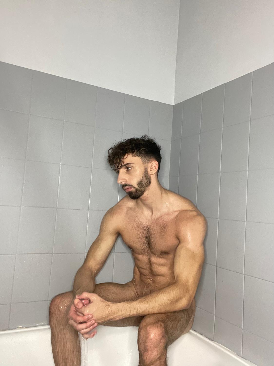 Vitolaurentis_off's media