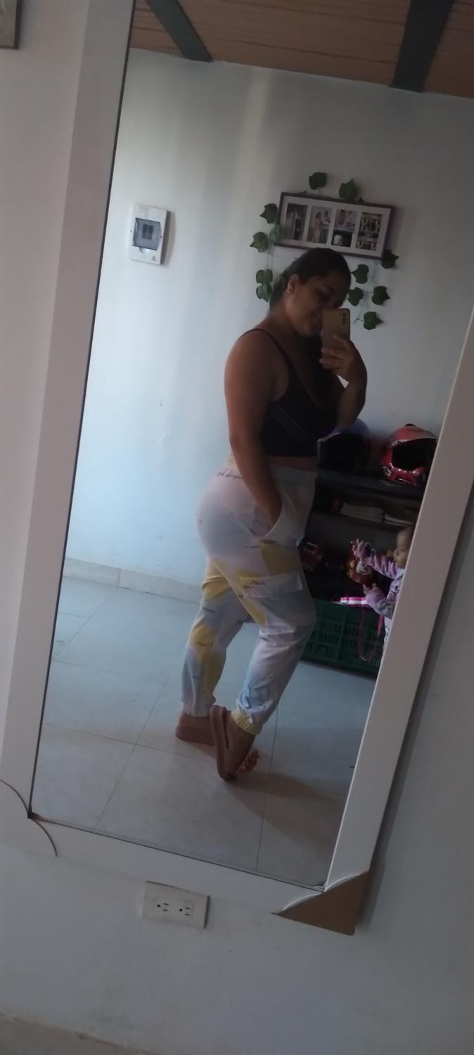 Vivianacandela's media