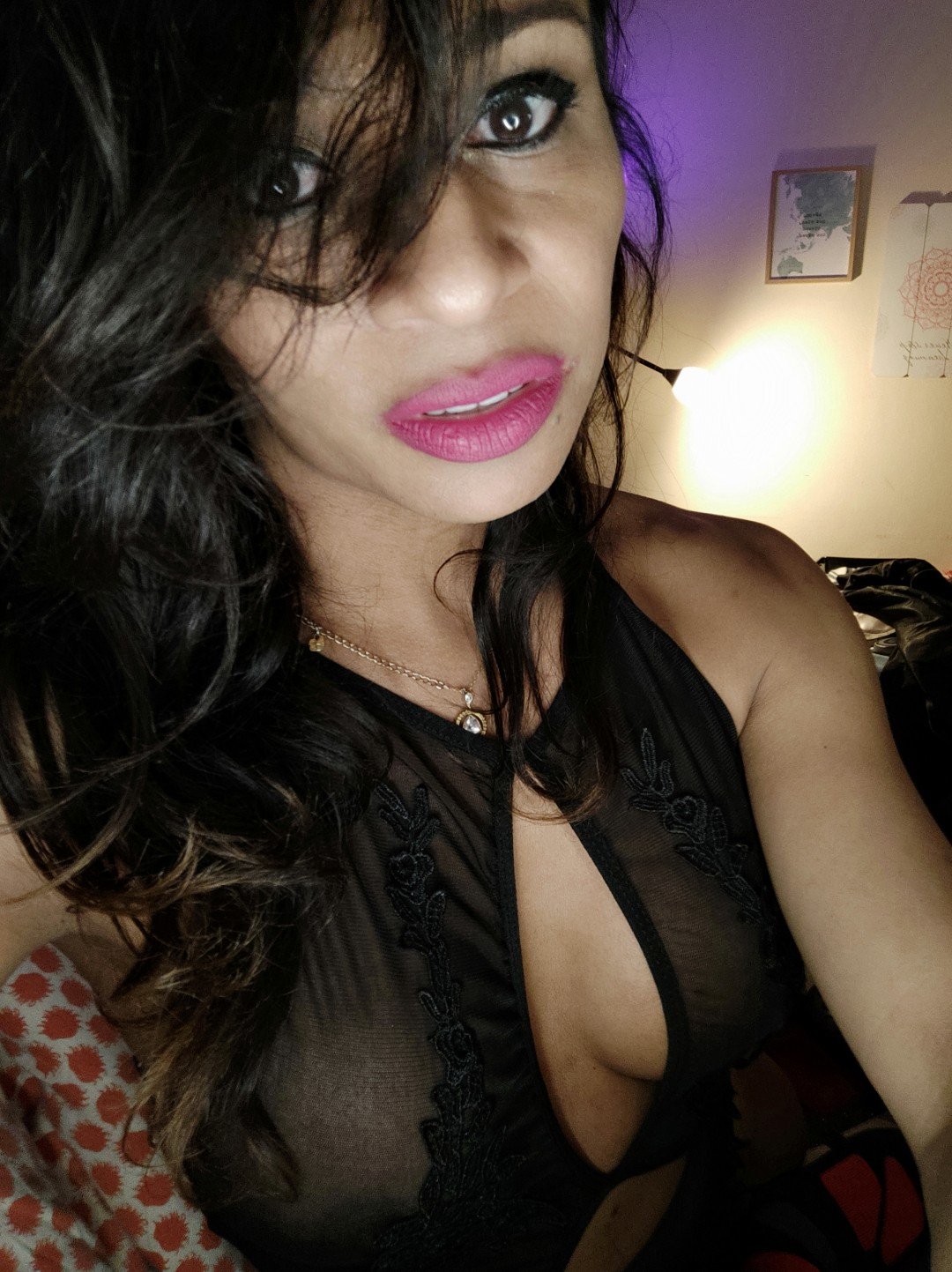 Vivianesoares's media