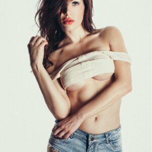 Vivimodel's media