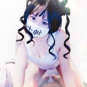 Vixenloan's media