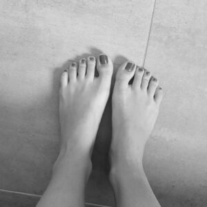 Wifefrench_feet's media