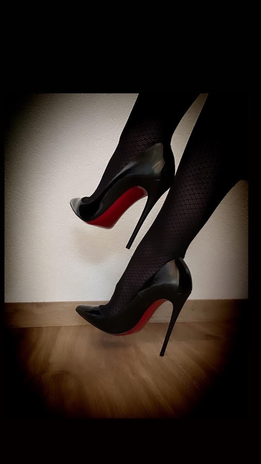 Womeninheels's media