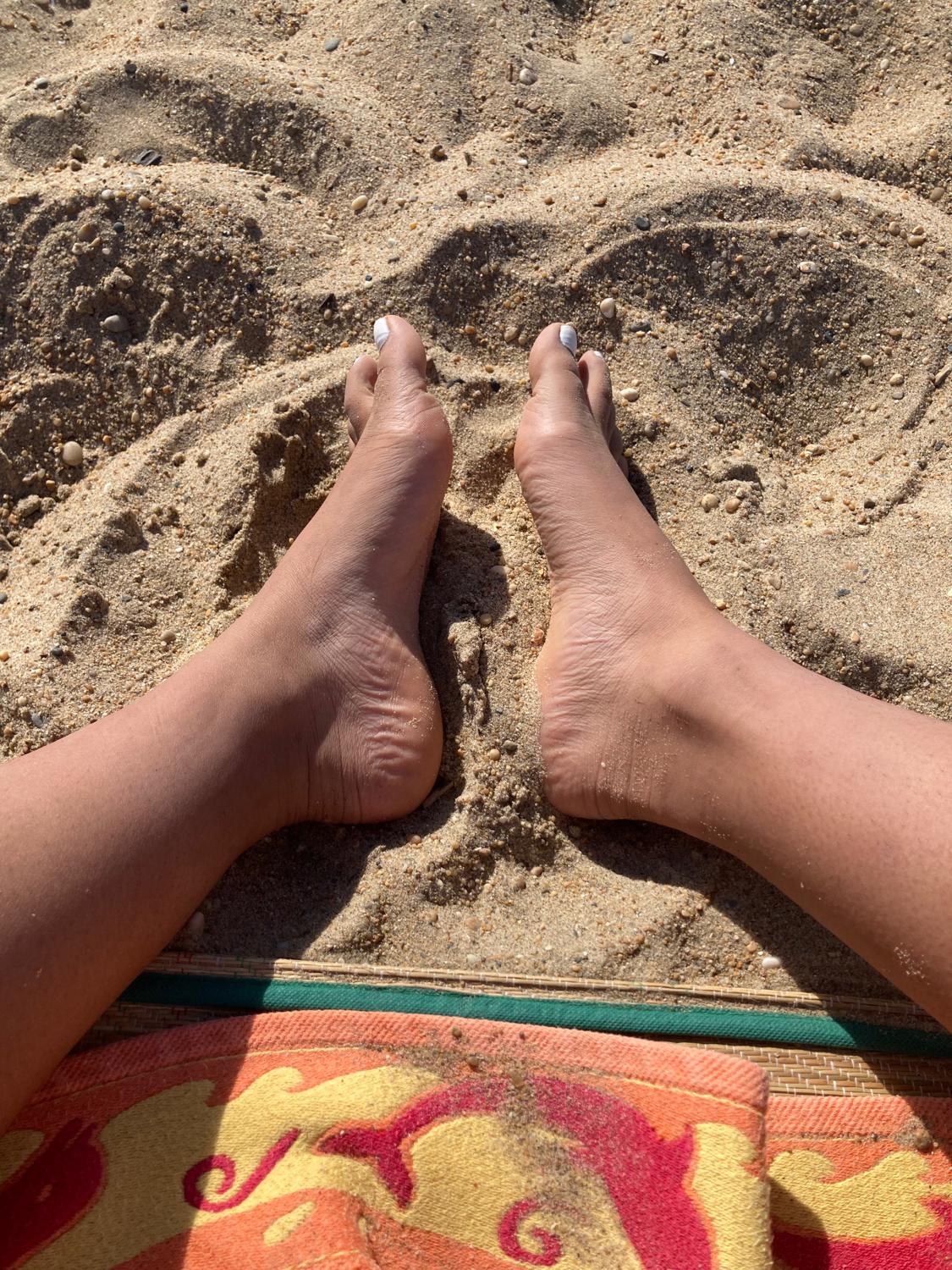 Wonderfeetgirl's media
