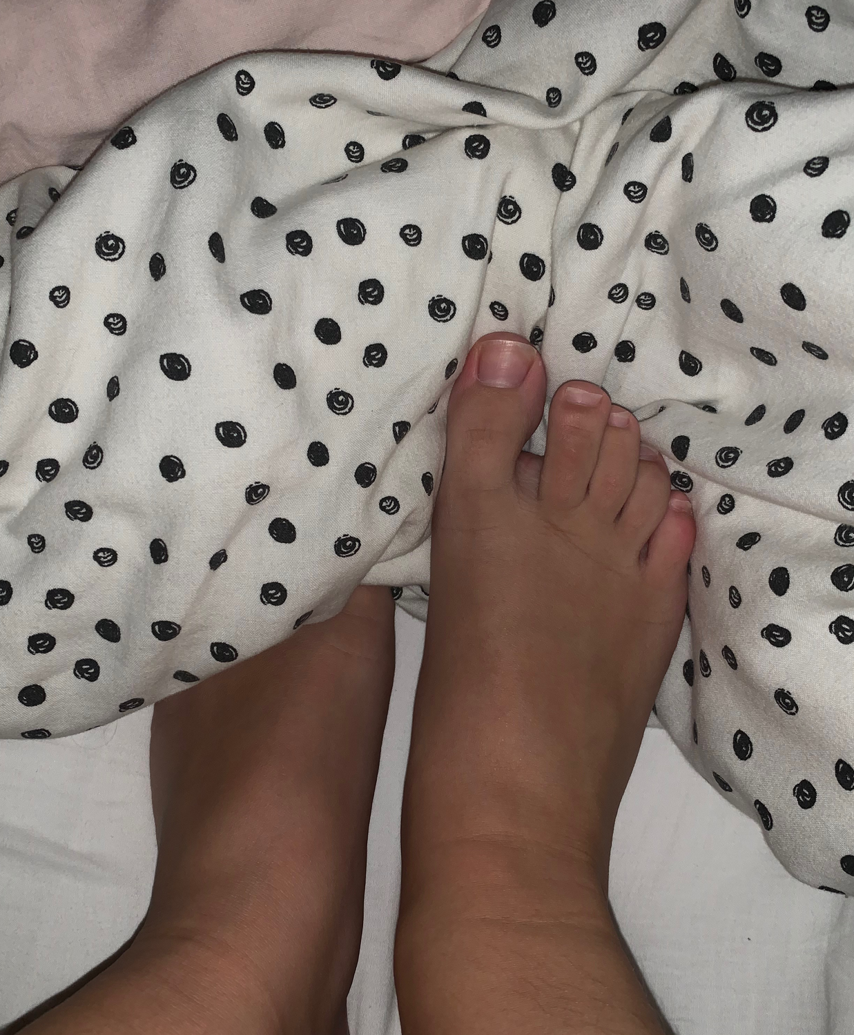 Xhotfeet's media