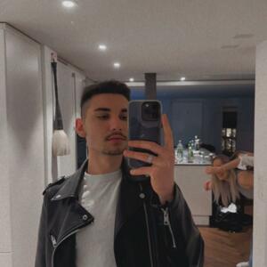 Xstevox's media