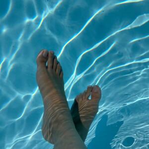 Yourprettyfeet's media