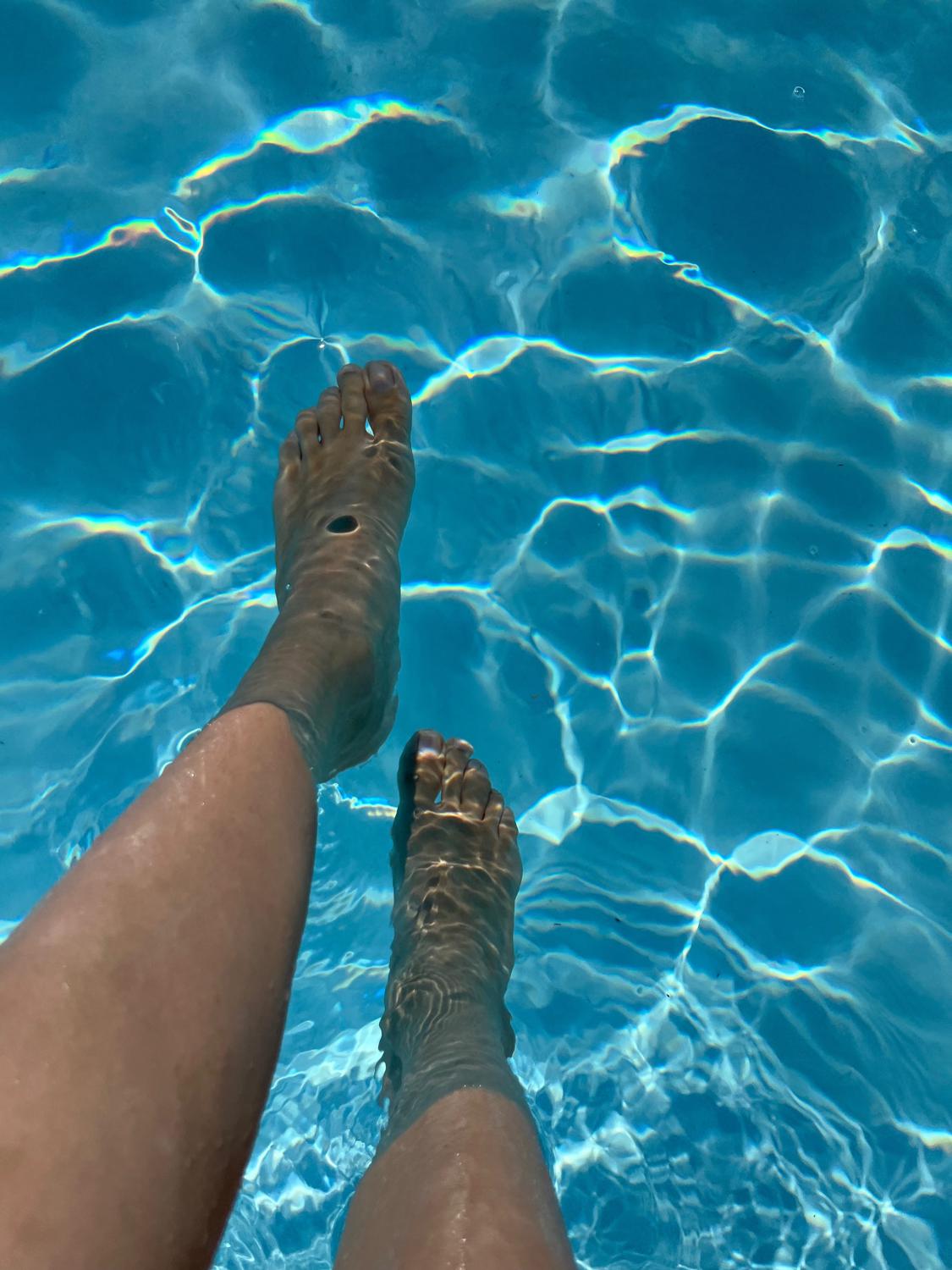 Yourprettyfeet's media