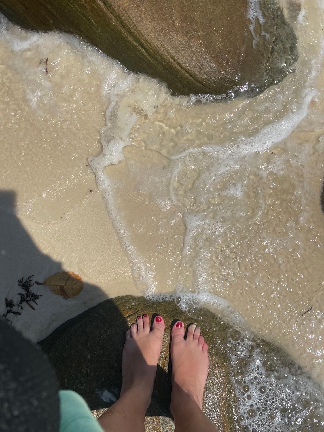 Zoesexyfeet's media